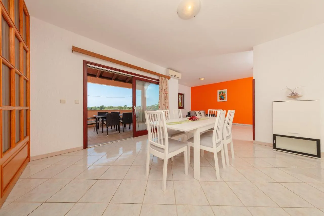 Apartman Villa Lili